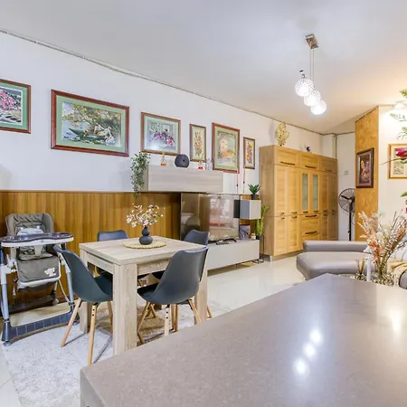 Charming 2br In The Heart Of By 360 Estates *