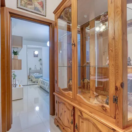 Apartman Charming 2br In The Heart Of By 360 Estates *