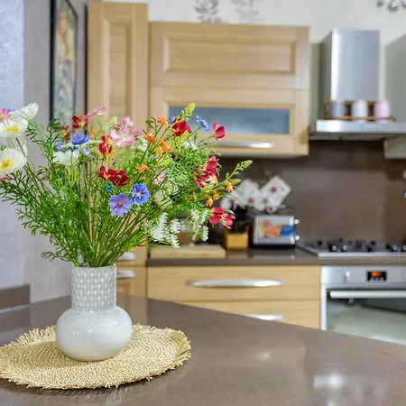 Daire Charming 2br In The Heart Of By 360 Estates Marsaxlokk
