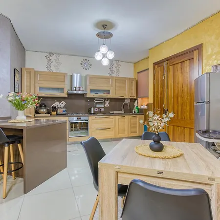 Daire Charming 2br In The Heart Of By 360 Estates *