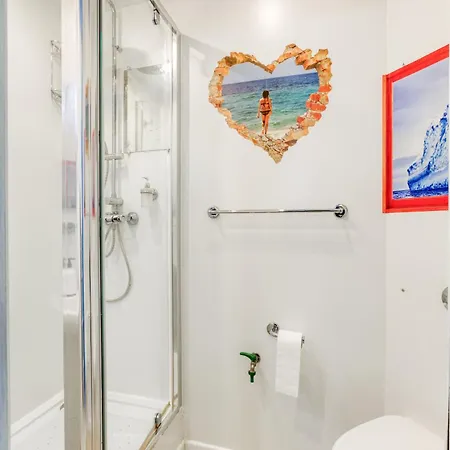 Apartamento Charming 2br In The Heart Of By 360 Estates